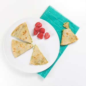 在意大利的马基加和拉根的一块红木里，用了一块鸡蛋。盘子上的盘子是一块餐巾，而在餐巾上有个大裂缝。