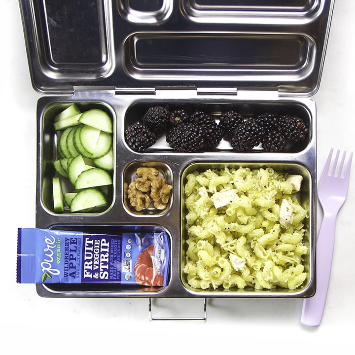bob平台学校午餐 - 便当盒，里面装满了儿童健康午餐。