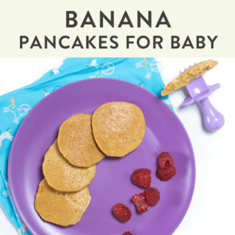 带香蕉煎饼和婴儿的覆盆子碎片。