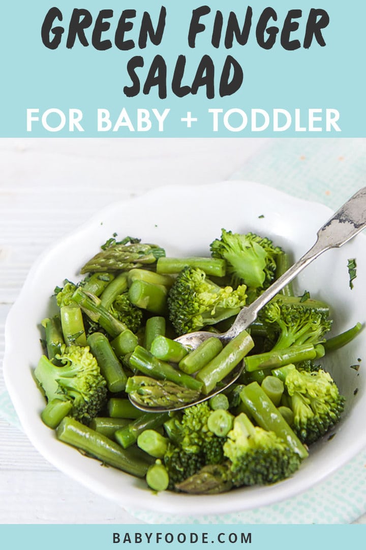 Post-Green手指沙拉图博+Todler图片显示白碗填满绿蔬菜供指针食用或由婴儿引导断奶