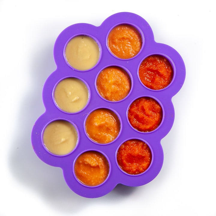 紫色婴儿食品容器内有三种不同的婴儿净化物